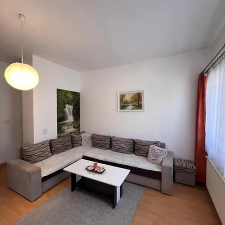 Odmor Apartment *
